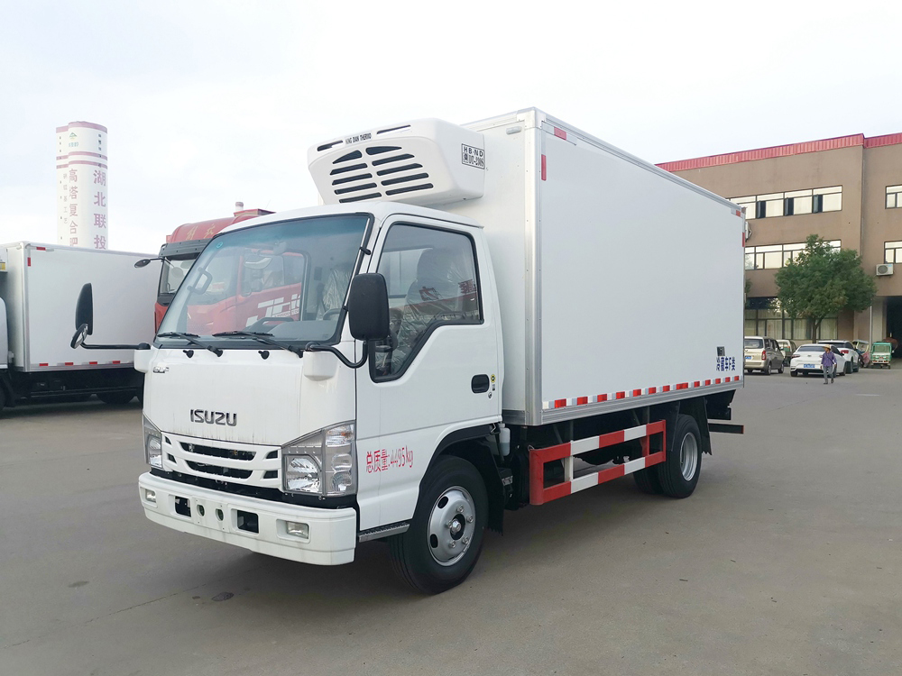 慶鈴五十鈴100P冷藏車（國(guó)六）
